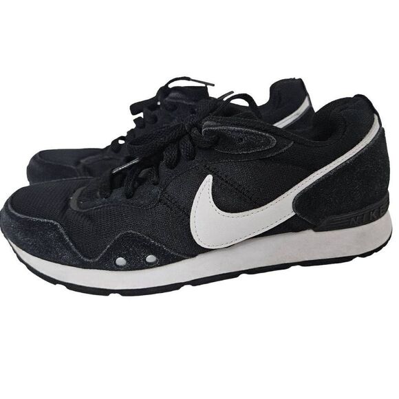 Nike shoes for women - Picture 4 of 6